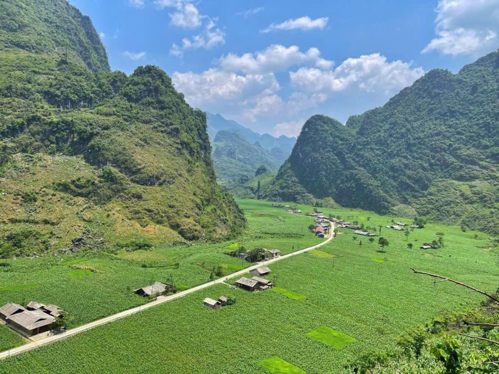 Thuy Anh Hotel Хазянг Экстерьер фото